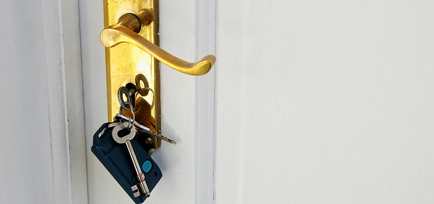 Broken Door Key Extraction in Montclair, CA